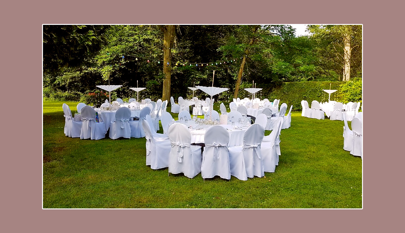 Gartenhochzeit-feiern-Dekoration